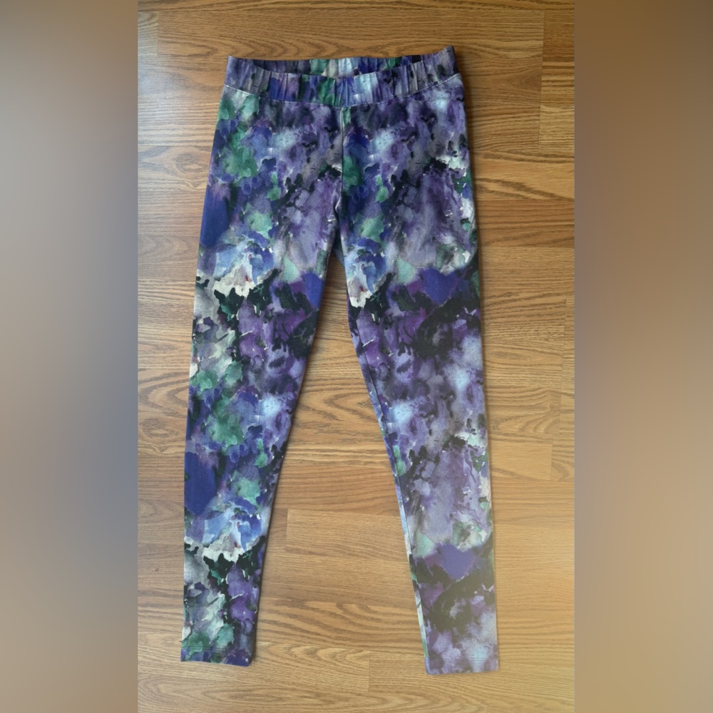 Soft surroundings leggings, just worn once, too small for me.